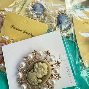 Elegant Cameo Brooch with Pearls